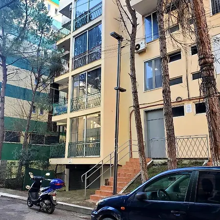 Roni Apartment